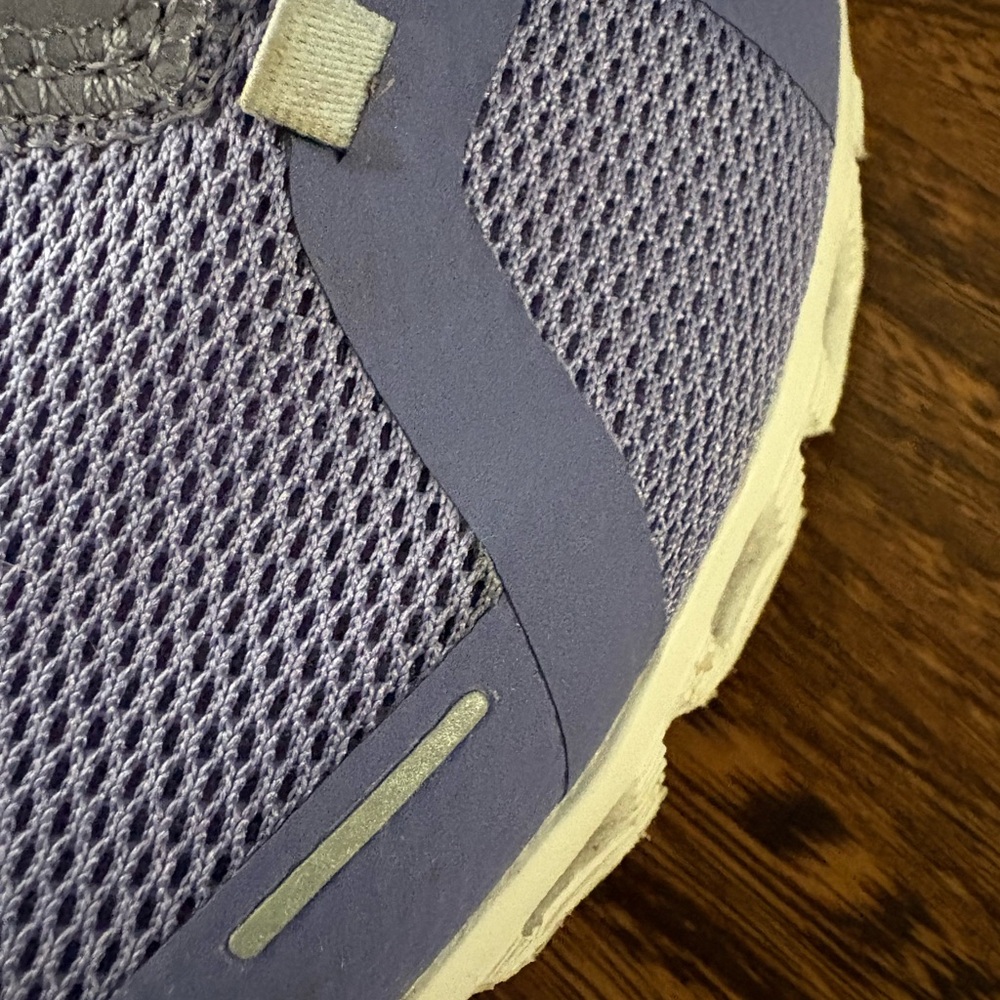 On Running Cloud 5 Sneakers in Blueberry and Feather - Picture 9 of 10